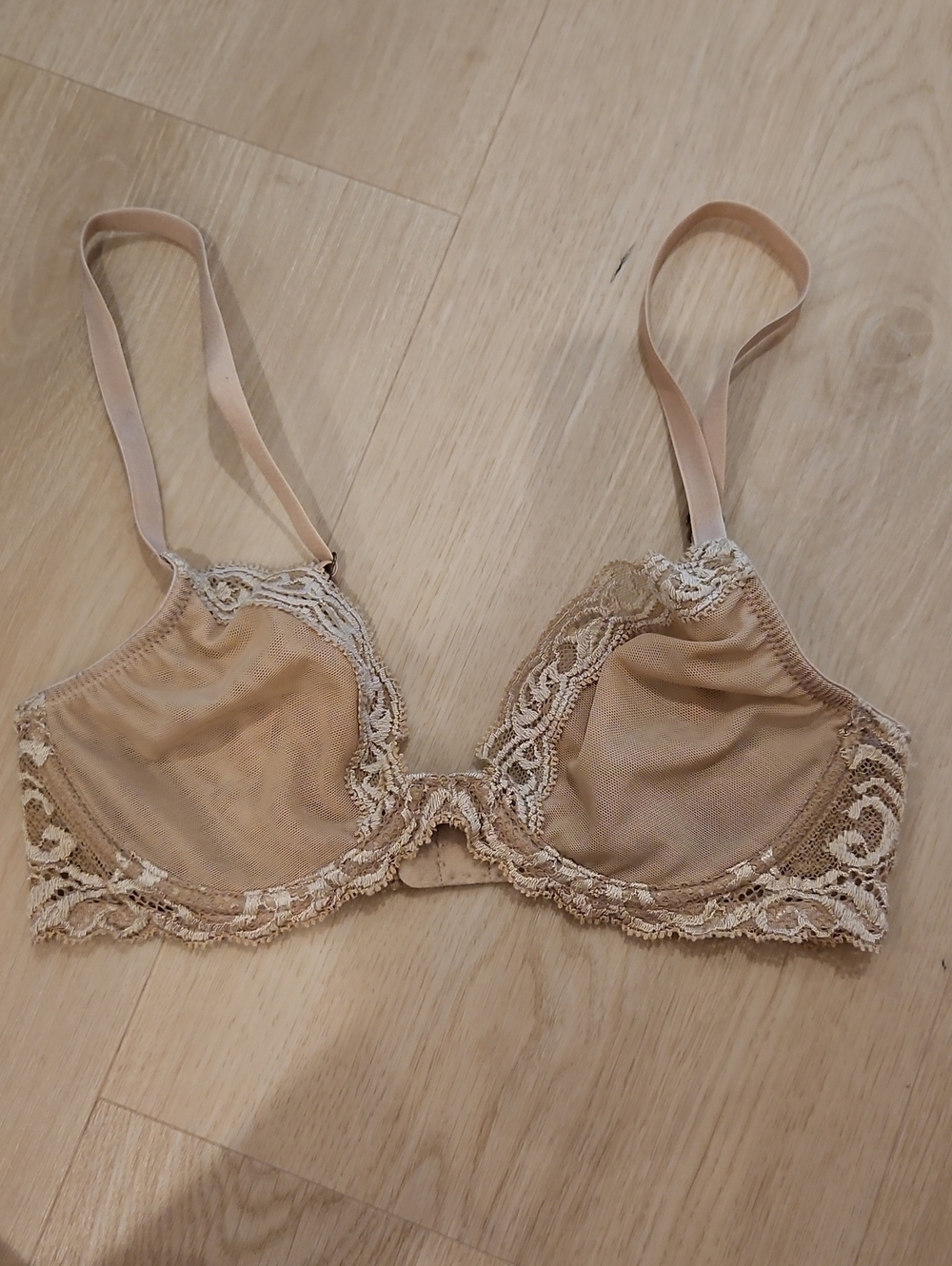 Natori Feathers Plunge Unlined Bra